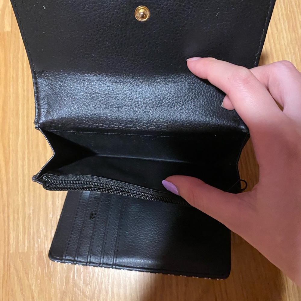 Wallet - Picture 2 of 4